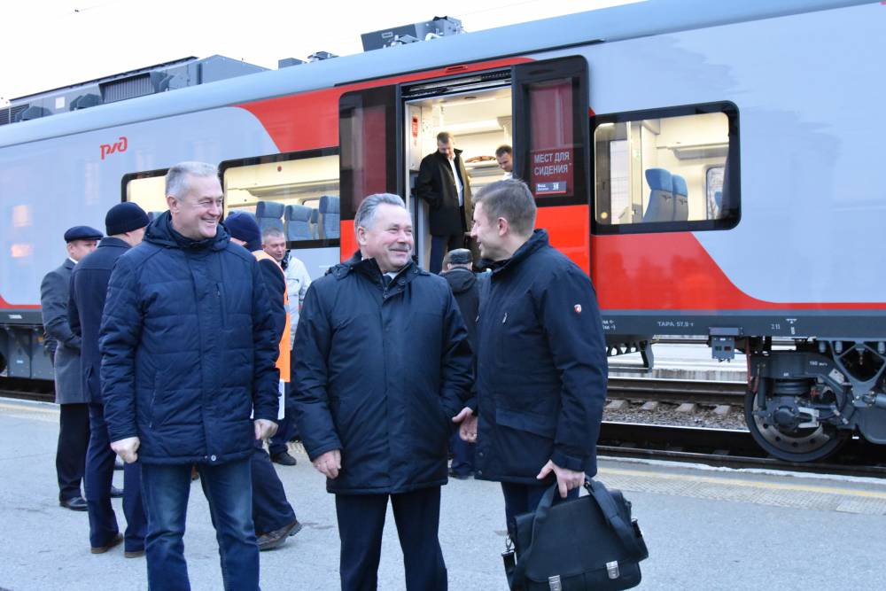 «Ласточки» встали на рельсы. В Прикамье начали курсировать инновационные поезда