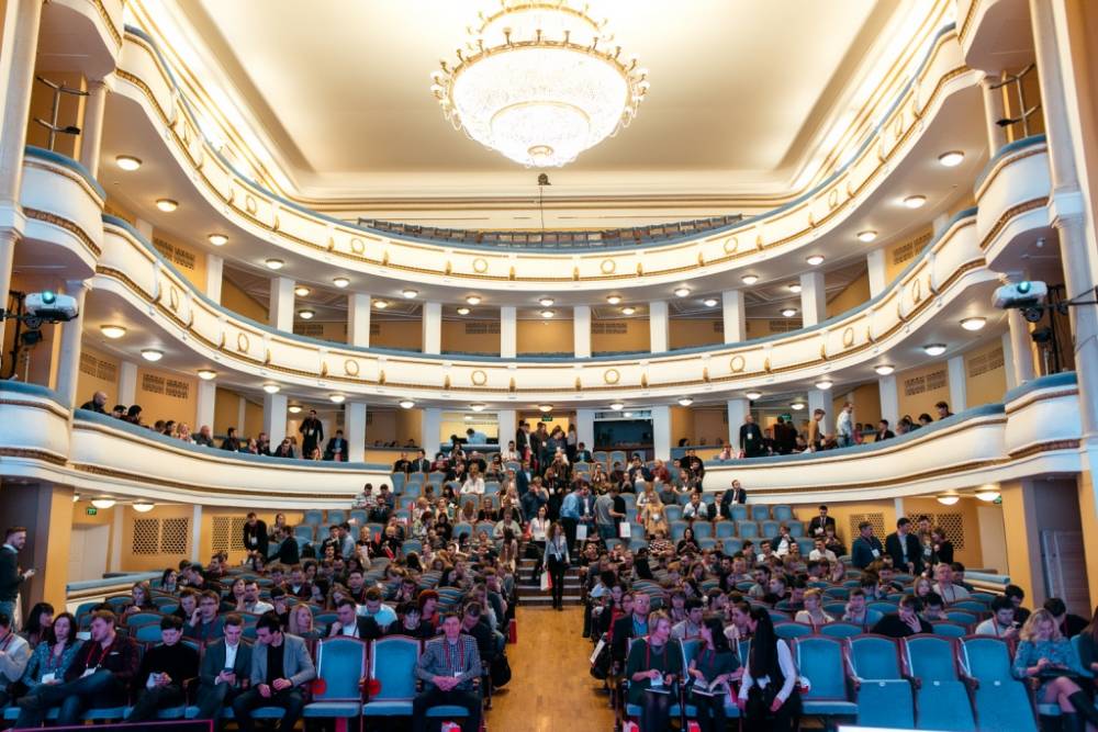 Быть номером один