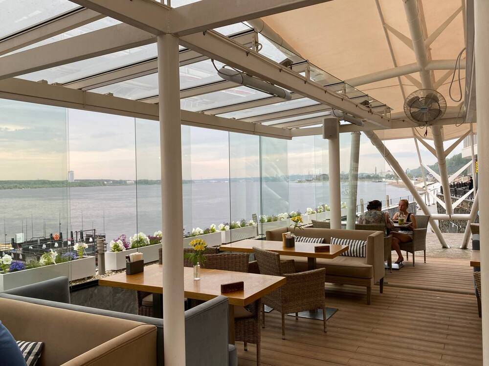 Глоток свежего воздуха. Как проходит сезон летних кафе в Перми?