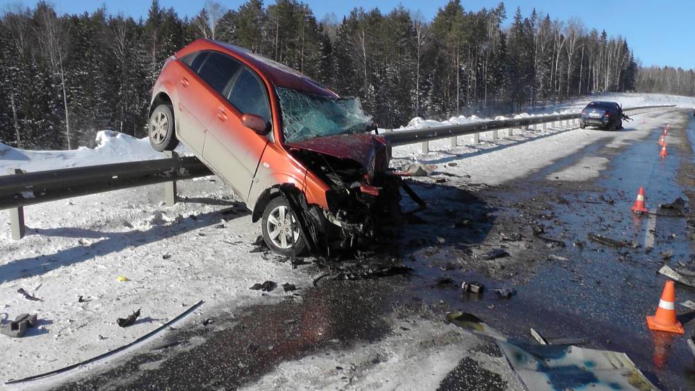 В аварии на трассе Пермь-Екатеринбург погибла девушка  