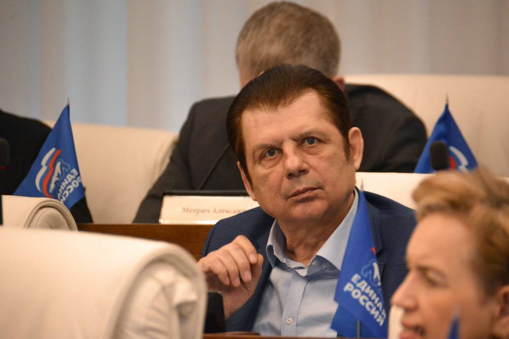 ​В Перми ликвидируется театр скончавшегося депутата и иллюзиониста Владимира Данилина 