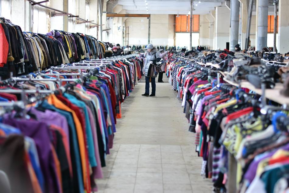 Гардероб ударит по карману. Цены на одежду и аксессуары в магазинах Перми могут вырасти на 20%