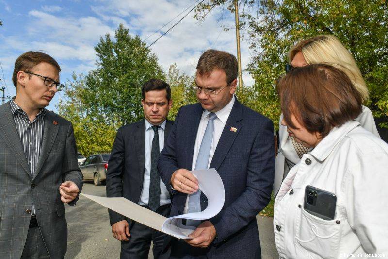 Глава Перми совершил рабочий выезд по «болевым» точкам Ленинского района 