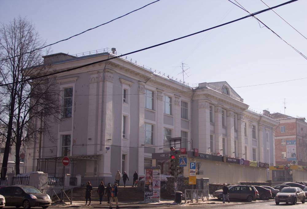 Магазин-кафе в здании бывшего «Детского мира» в Перми временно закрыт