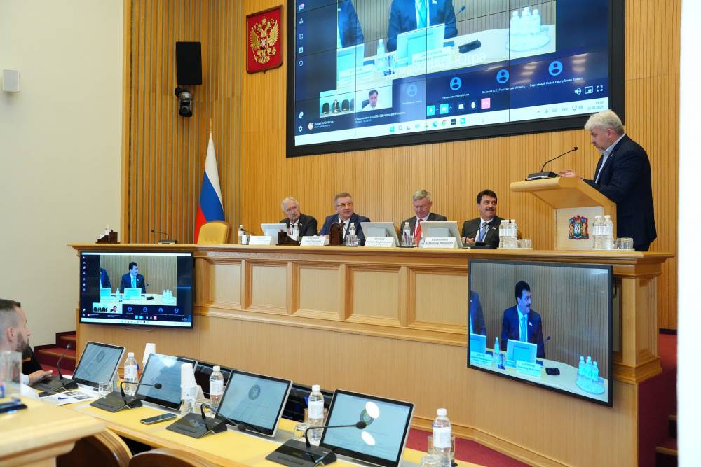 Краевой парламент на Международном IT-Форуме поделился опытом цифровизации законотворчества