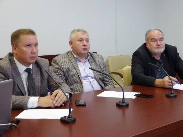 ​В городском call-центре прошла очередная прямая линия по вопросам благоустройства и ЖКХ