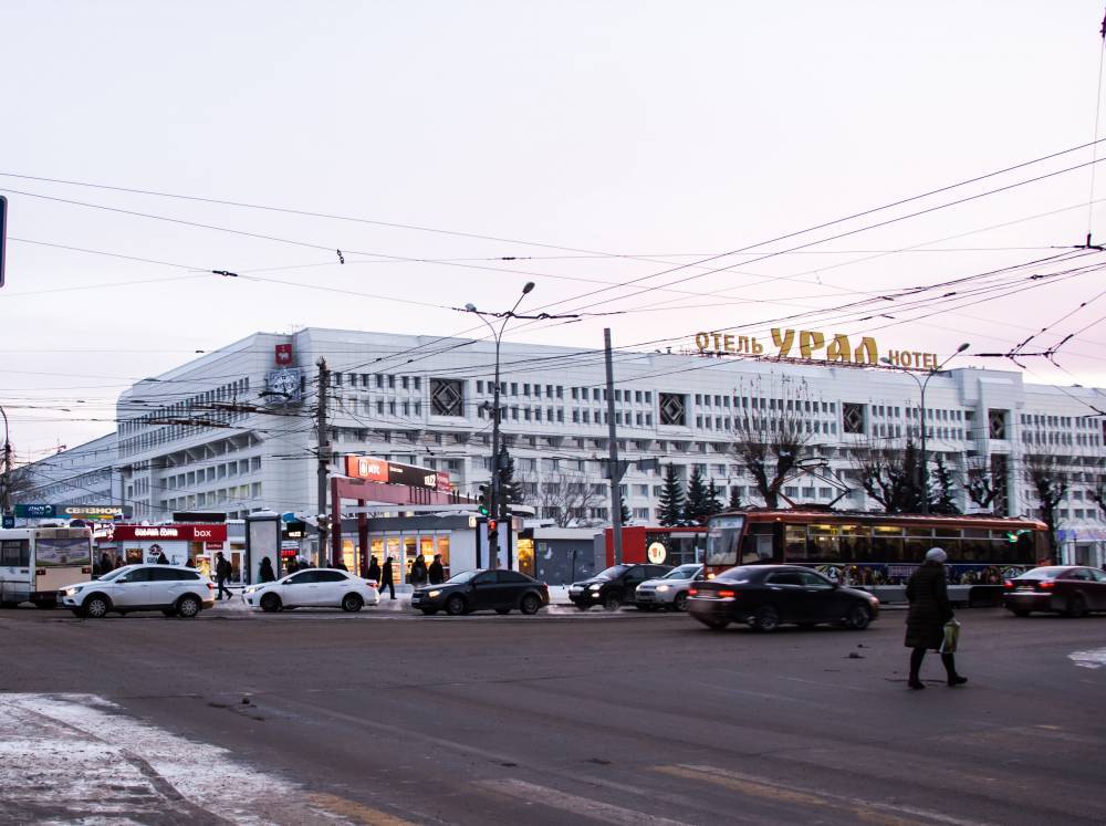 В Перми в работе часов на здании гостиницы «Урал» выявили сбой 