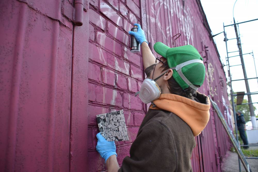 В Прикамье начнут штрафовать за незаконные граффити на фасадах зданий