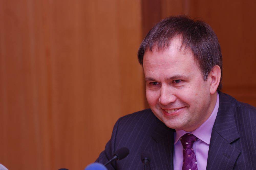 Business Class, год первый: вспоминаем, как строили, ездили и управляли регионом в 2004 году