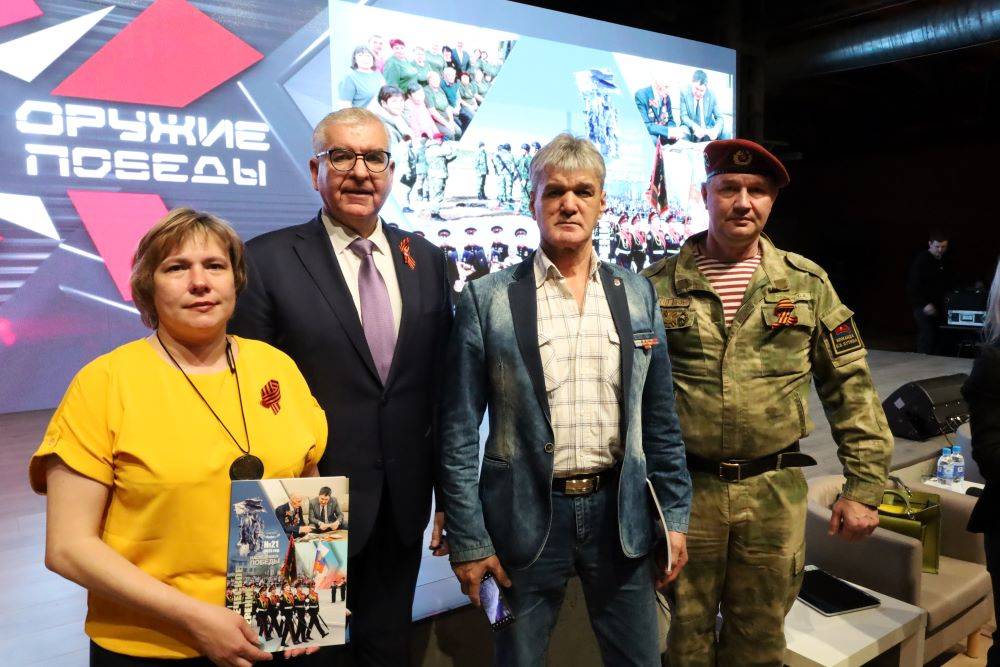 На языке законов и языке искусства. Игорь Сапко – об итогах года и просветительских проектах