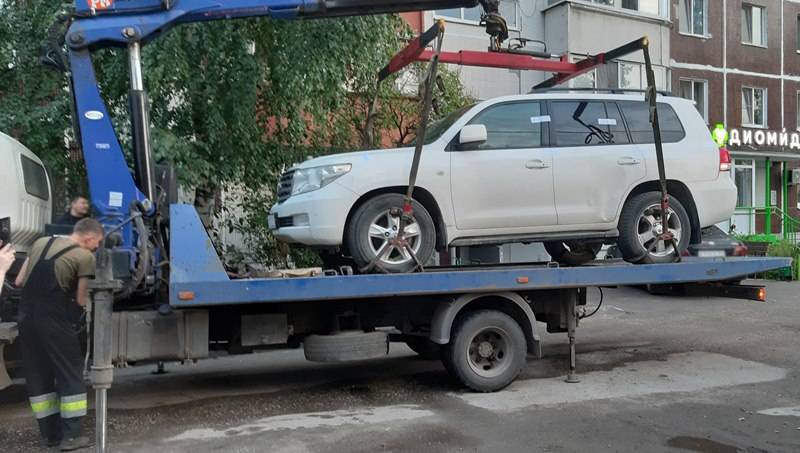 Житель Березников погасил долг за тепло, чтобы вернуть арестованный автомобиль