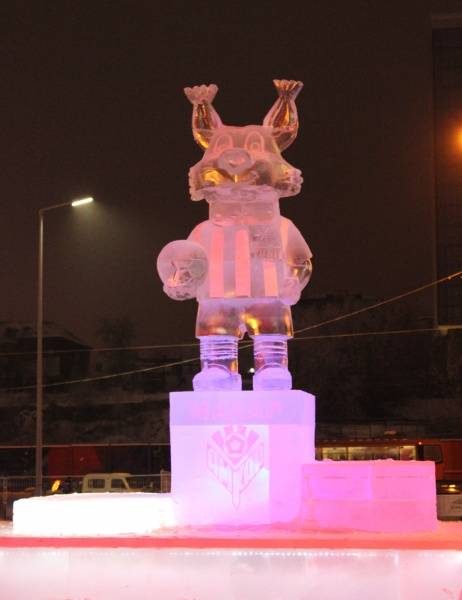 В Перми начал работу ледовый городок «Перммяч» 