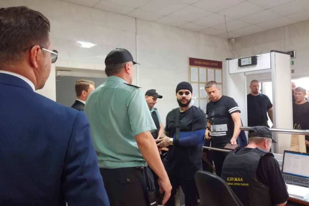 Рэпер Тимати не явился на суд с экс-депутатом Александром Телепневым