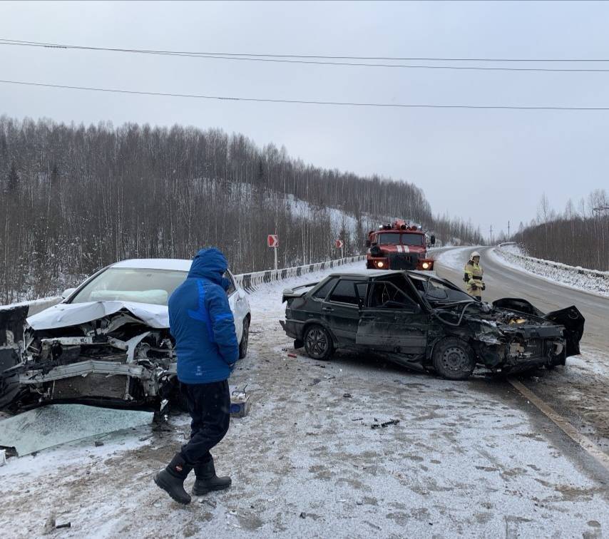 ​В Пермском крае в ДТП на трассе пострадали три человека 
