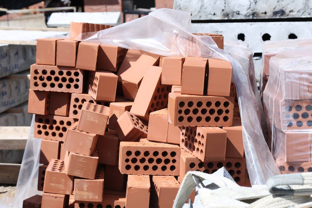 Судом принято заявление о признании банкротом производителя керамического кирпича из Прикамья