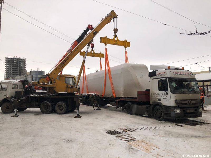 ​В Пермь доставили еще один трамвай «Львенок»