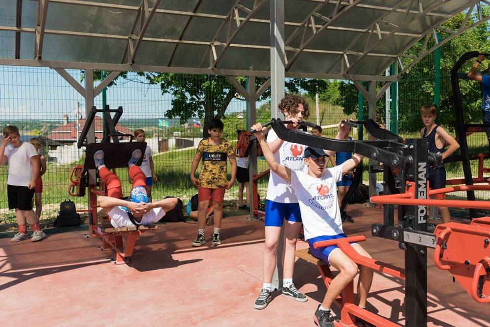 По инициативе «Единой России» в 84 регионах страны возведут «умные спортплощадки»