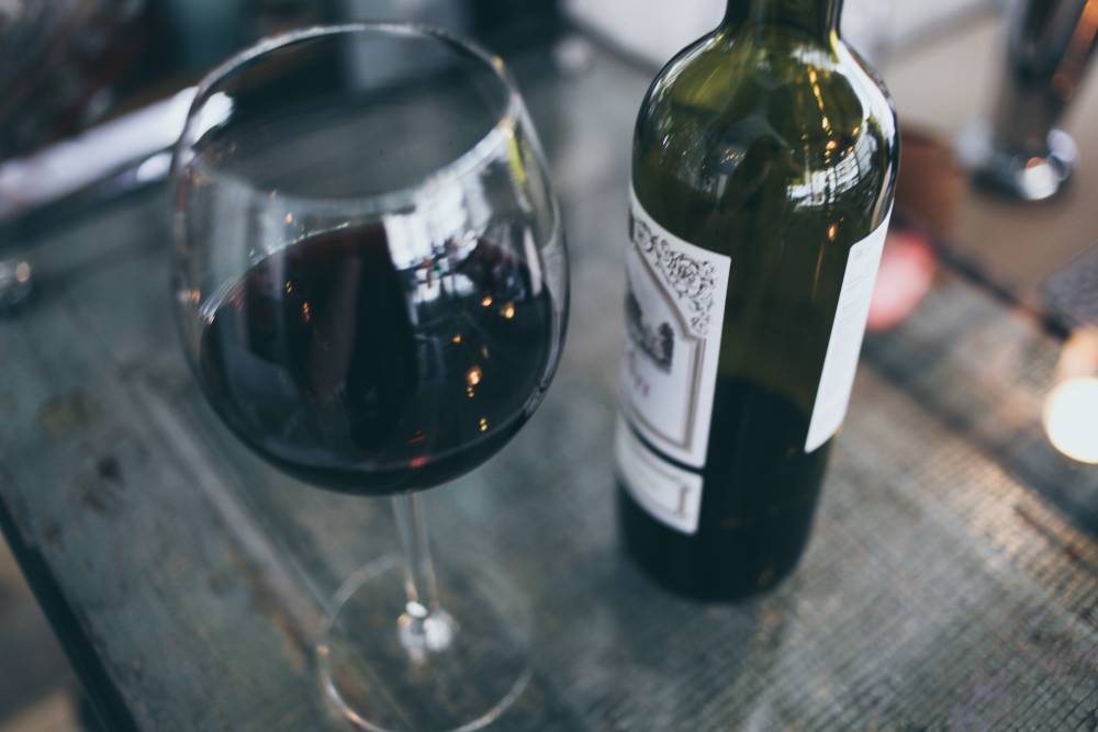 ​Перед Новым годом в Прикамье алкогольные напитки подорожали на 2,12% 