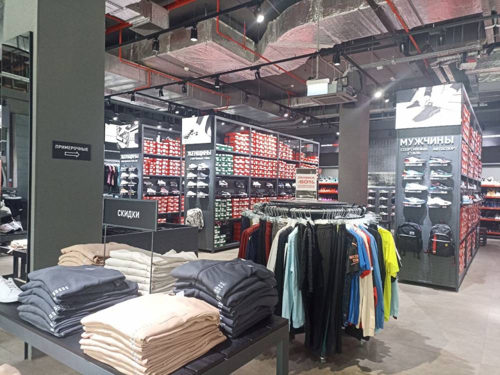 ​В пермском ТРК «СпешиLove» открылся новый магазин спортивной одежды