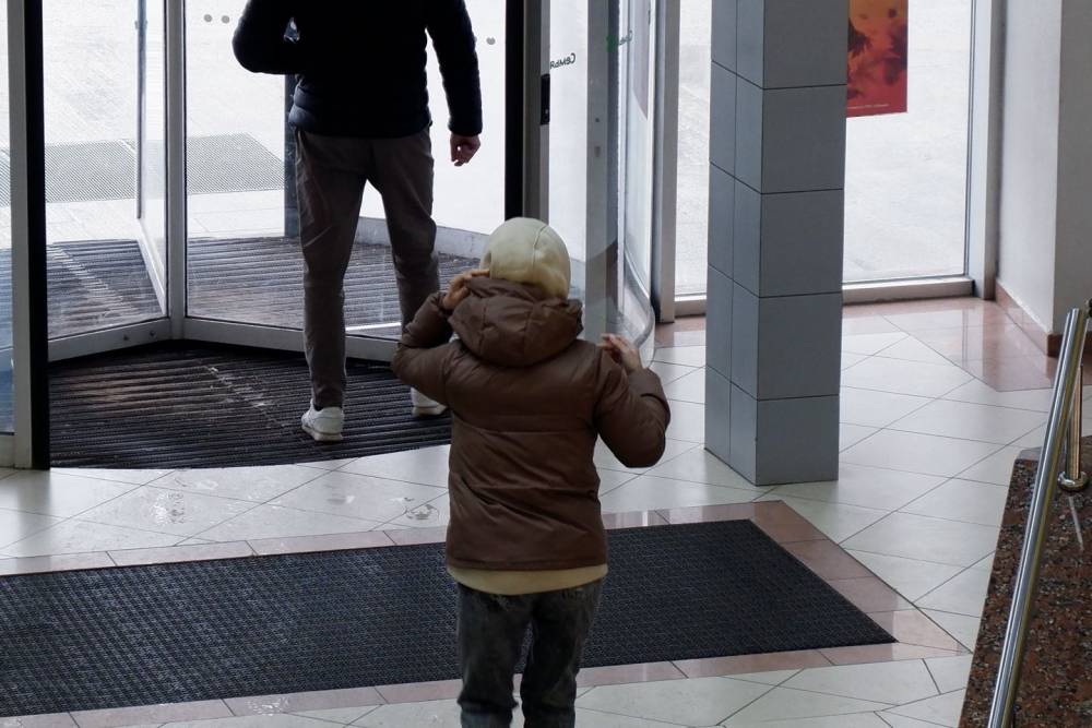 В Березниках родителям рекомендуют не пускать детей-подростков в торговые центры