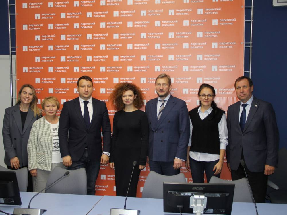 «Уралхим» договорился о сотрудничестве с ПНИПУ и МГУ