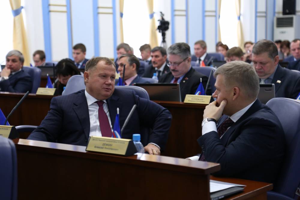 Пермские депутаты рассмотрели вопросы о содержании дорог и дворов