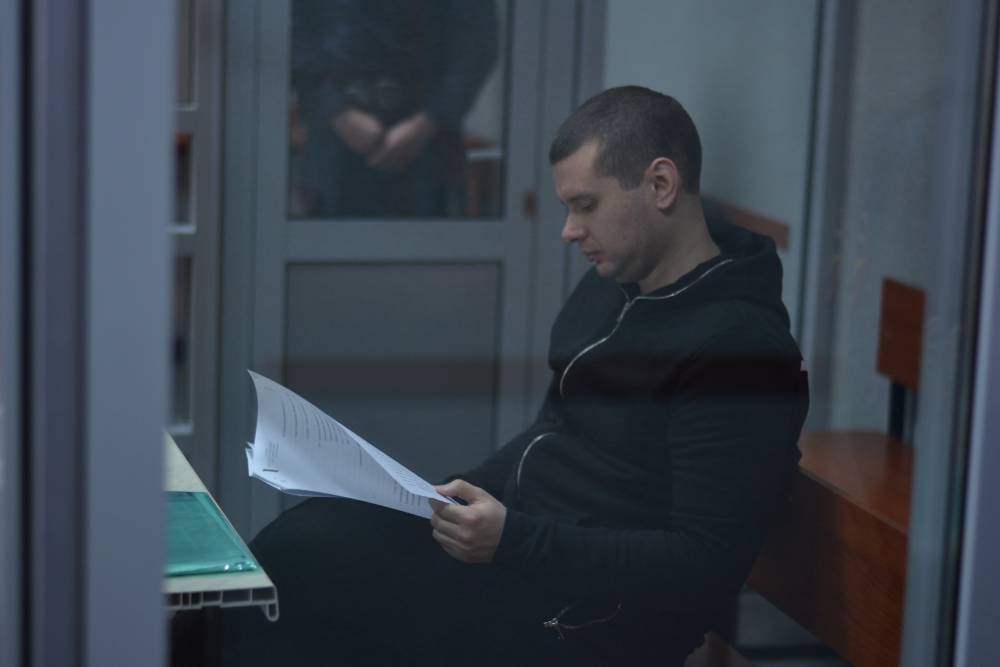 Евгений Балуев полностью согласился с суммой причиненного ущерба по делу о мошенничестве