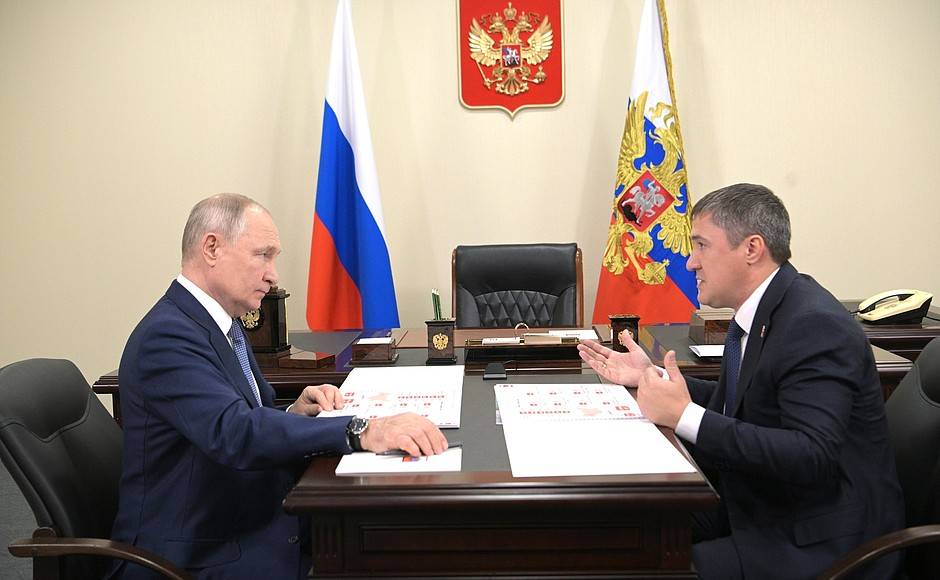 ​Губернатор Пермского края рассказал Владимиру Путину об экономике региона и важных стройках 