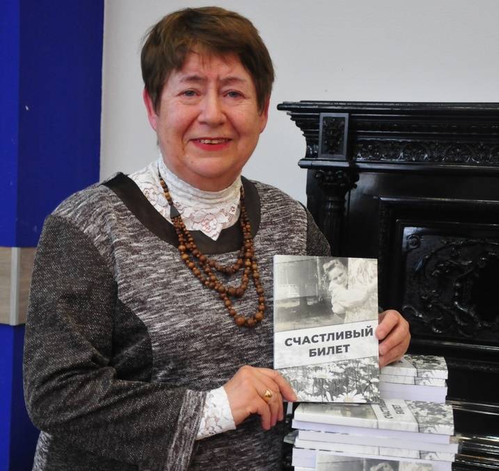 Не расставаясь с блокнотом и ручкой. Прошла презентация книги про жизнь Татьяны Черновой