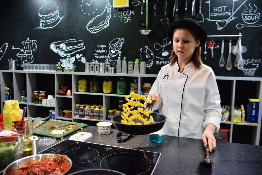 13-летняя София Понькина стала шеф-поваром пермского кафе