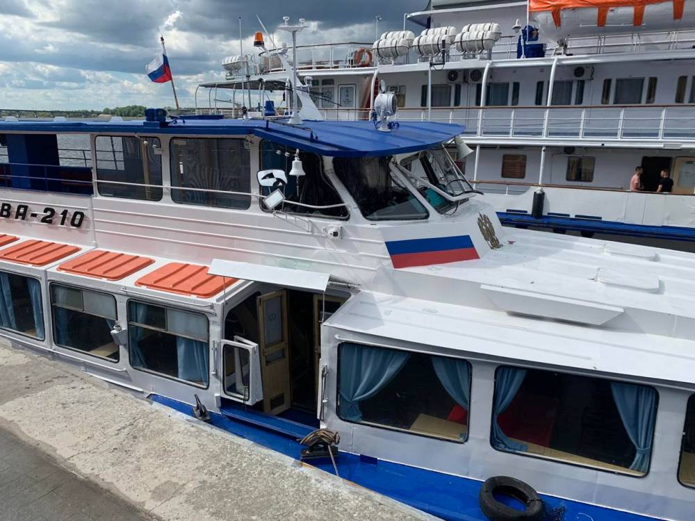 ​Следователи начали проверку по факту столкновения двух теплоходов у причала в Перми