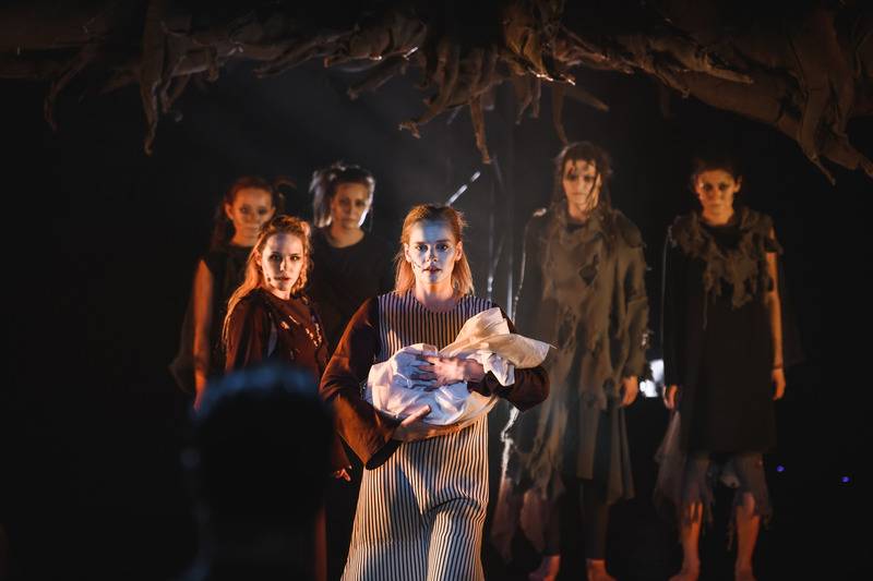 ​Квест-загадка в «Сонной лощине» (12+): Театр-Театр в Перми представил мистический мюзикл