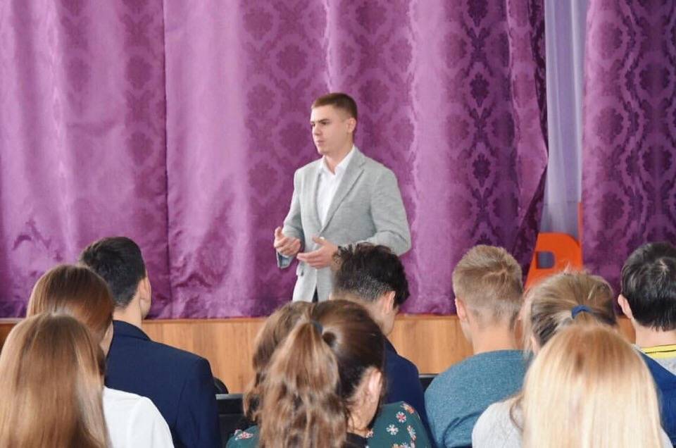 ​Пермский молодежный центр провел серию встреч в образовательных учреждениях  
