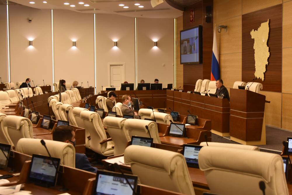 Соединять мосты. Какие вопросы рассмотрели депутаты краевого парламента на заседании