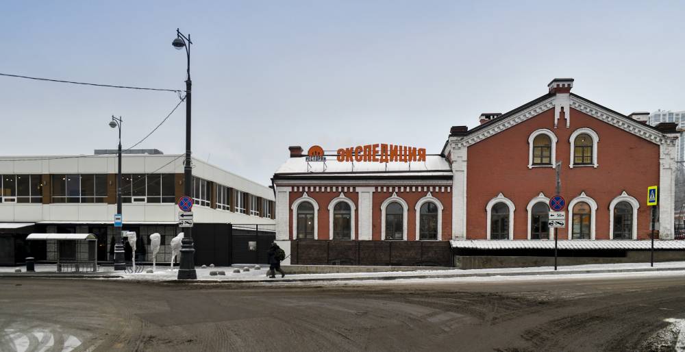 ​Глава Перми проинспектировал ремонт площади в районе Речного вокзала