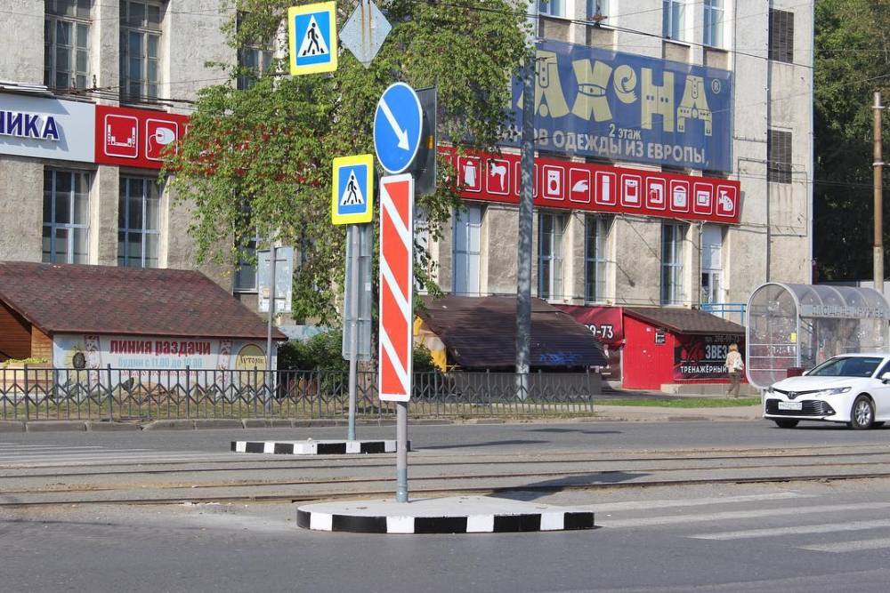 В Перми на площади Дружбы установили «островок безопасности»