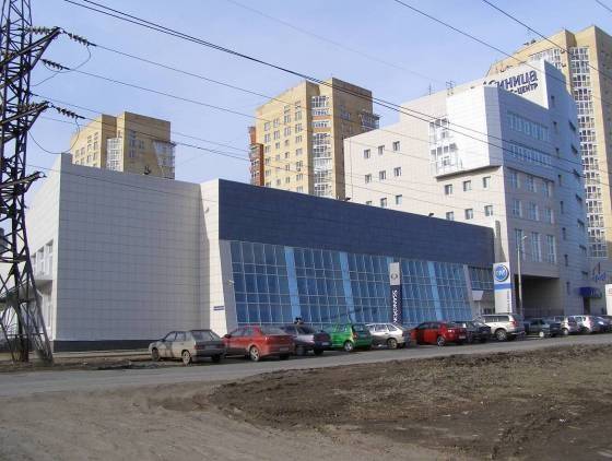 Цена выставленного на продажу пристроя к бизнес-центру «Синица» снижена до 90 млн рублей