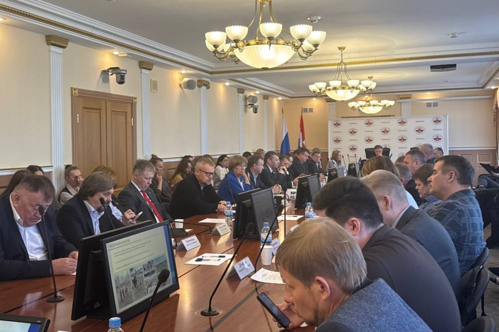 Занятость, экология и поддержка. В краевом парламенте прошло заседание фракции «Единая Россия»