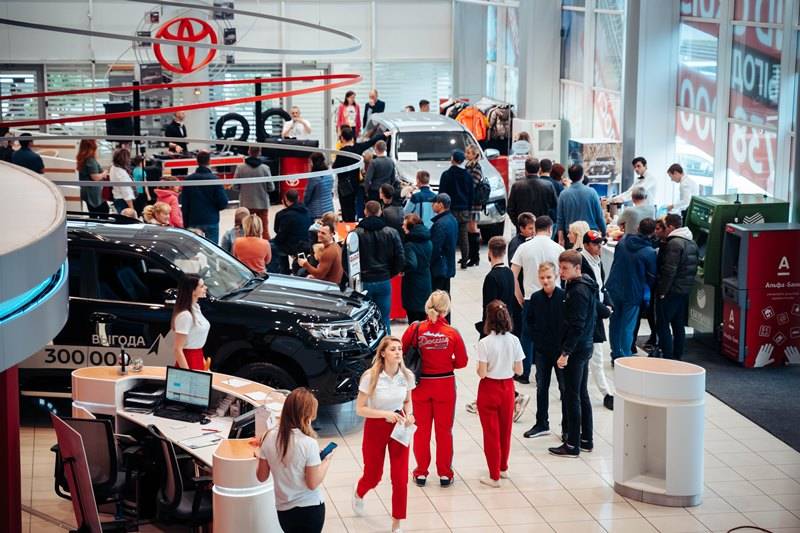 В VERRA прошел праздник в честь 10-миллионного Toyota Land Cruiser