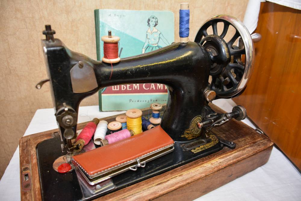В Прикамье приставы арестовали оборудование швейного ателье