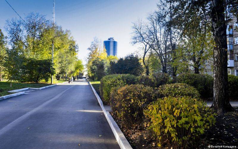 ​Глава Перми Алексей Дёмкин проинспектировал ремонт скверов в Мотовилихе