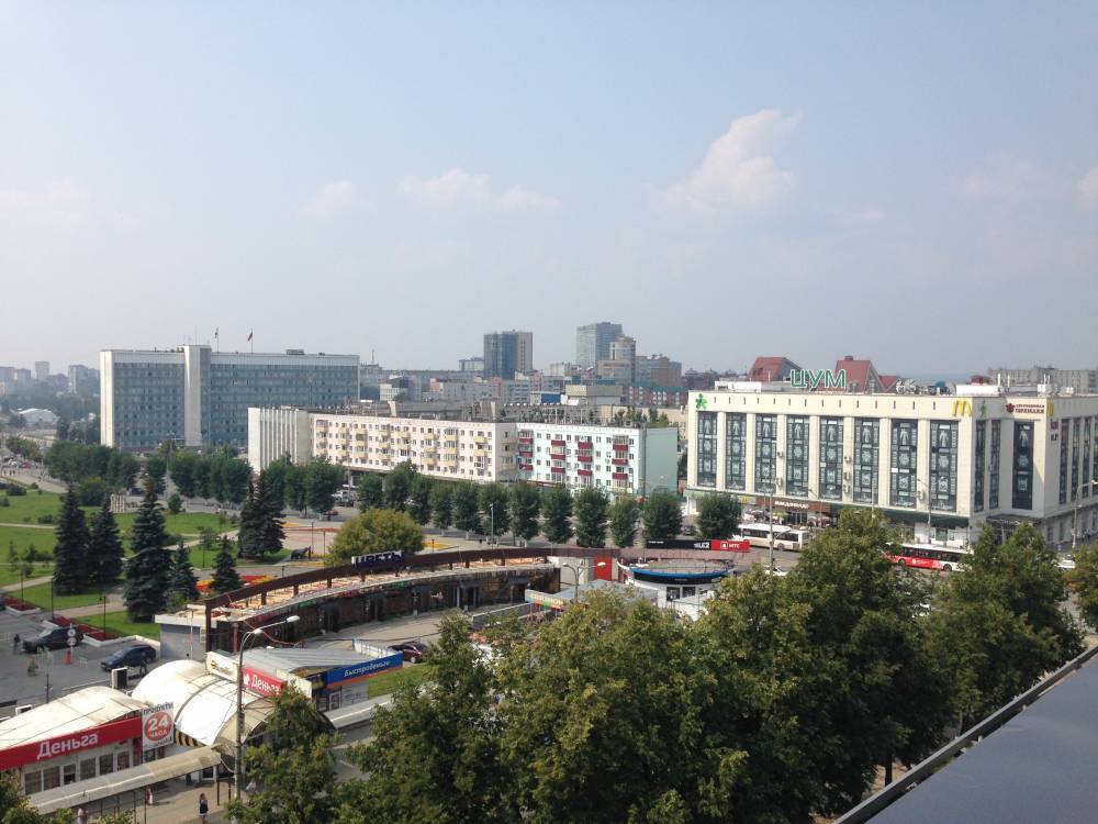 Мэрия подала иск о признании цветочного павильона у ЦУМа самовольной постройкой