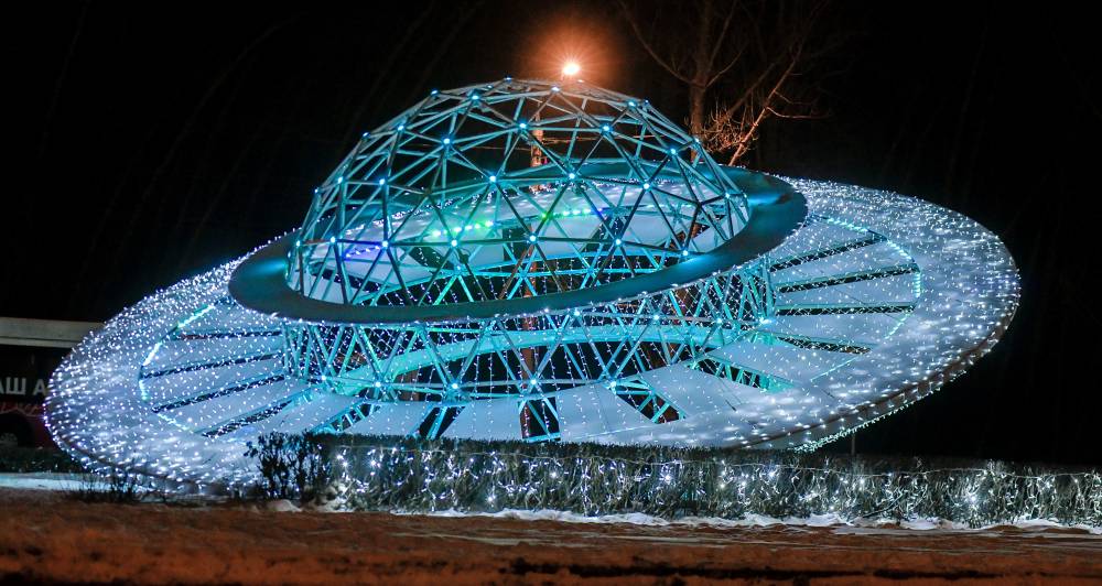 ​«Просто космос»: в Перми появились новые световые объекты, посвященные космосу