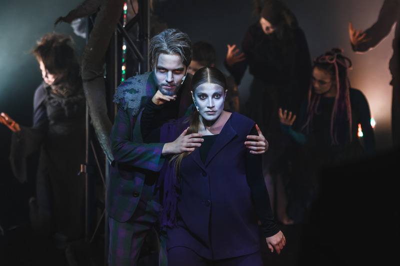 ​Квест-загадка в «Сонной лощине» (12+): Театр-Театр в Перми представил мистический мюзикл