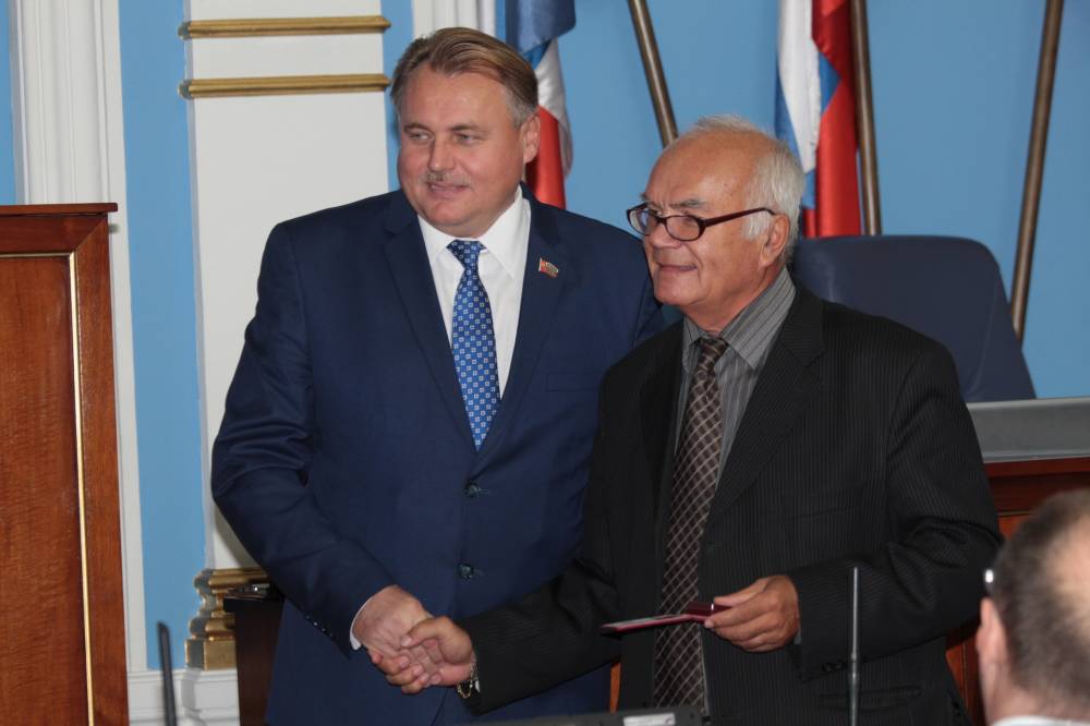 Депутат уткин пермь. Отставка председателя думы. Спикер государственной думы вячеслав володин. Спикер госдумы вячеслав володин. Володин председатель госдумы.