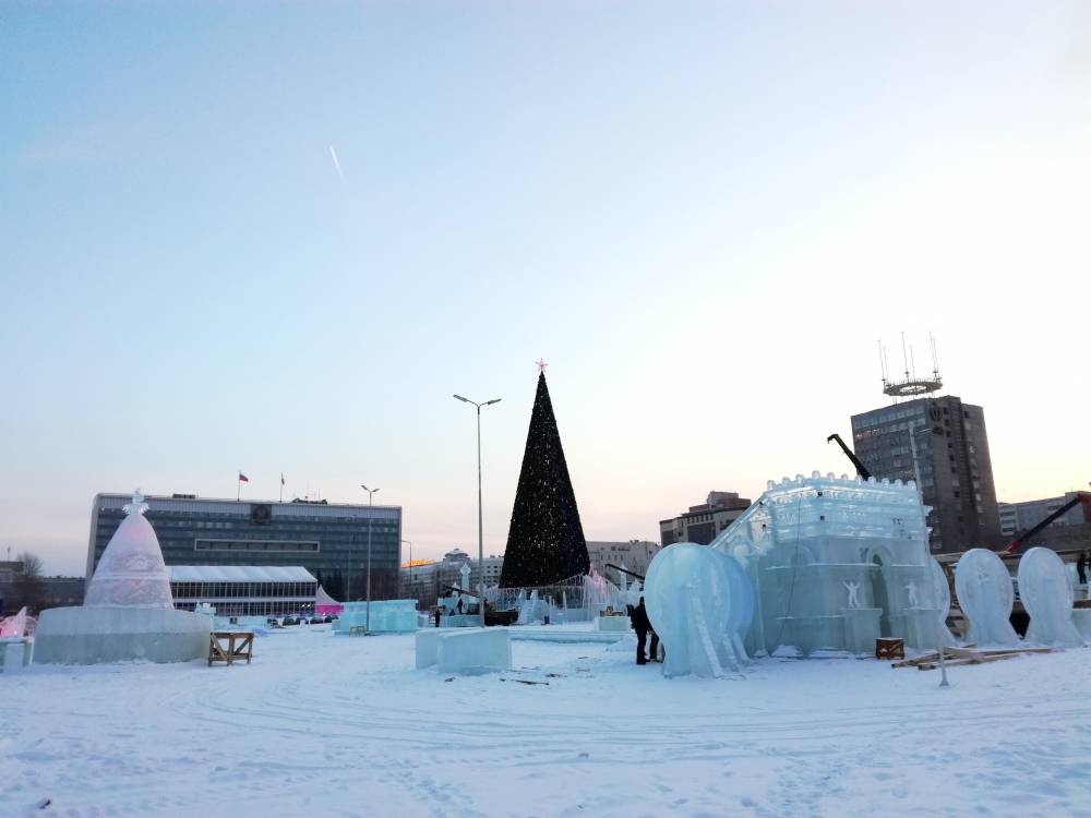 Строительство ледового городка на эспланаде в Перми вышло на финишную прямую