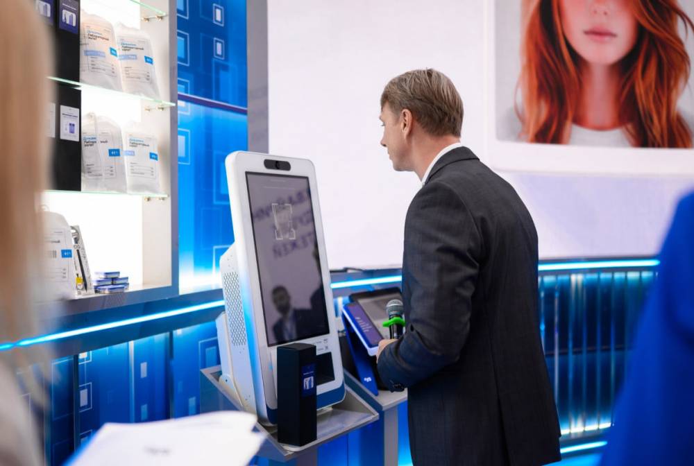 ВТБ готовится запустить оплату через iPhone во всех терминалах страны 