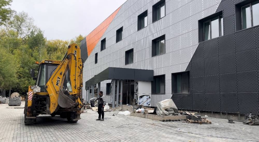 ​Глава Перми Алексей Дёмкин проинспектировал реконструкцию Дворца молодежи