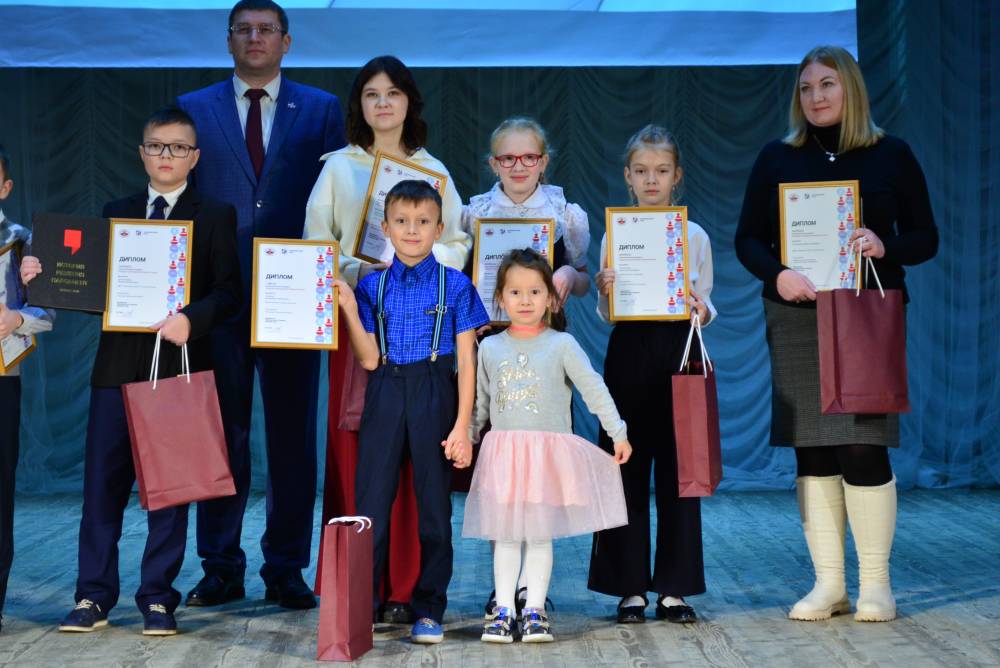 ​Парламент Пермского края наградил победителей двух региональных конкурсов