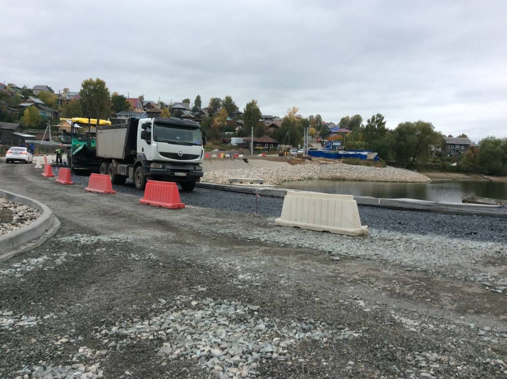 Мост в Добрянке капитально ремонтируют за счет средств регионального дорожного фонда